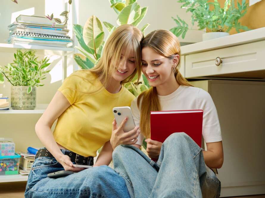 De-los-likes-a-los-límites-Adoleciencia